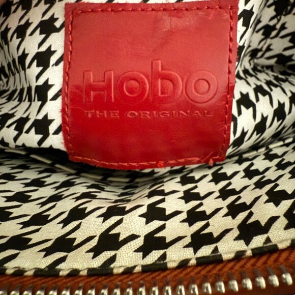 Hobo International Leather Handbag with Zip Closure In Cognac Brown - Picture 7 of 9